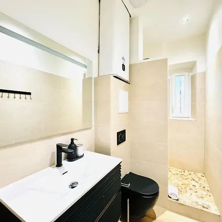 Apartamento Le Saint-nicolas Proche Palais & Gare Cannes
